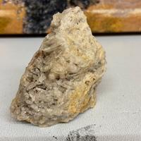 Pietra grezza drusa di quarzo