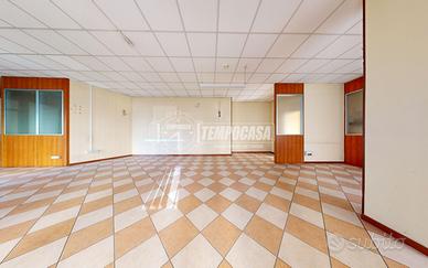 LOCALE COMMERCIALE A BORGO SAN DALMAZZO