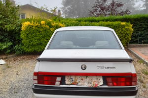 Alfa romeo 75 - 1988