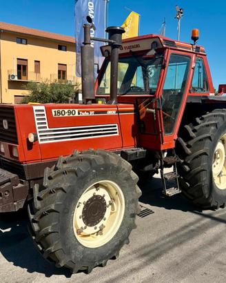 Trattore Gommato FIAT 180/90
