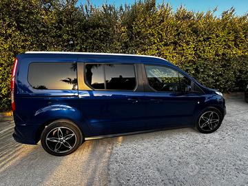 Grand Tourneo Connect cambio automatico