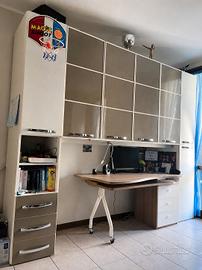cameretta a ponte con scrivania 