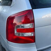Fanale posteriore sx Skoda octavia sw