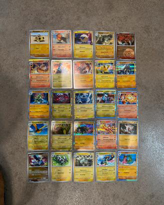 150 carte pokemon holo/ reverse