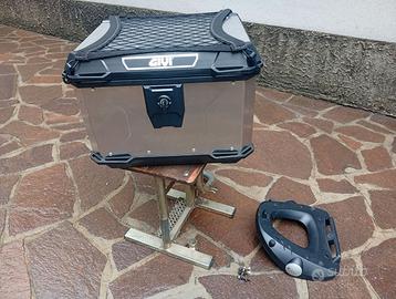 Bauletto GIVI trekker 44L più piastra e accessori