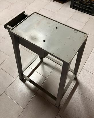 Banco portatrapano a colonna