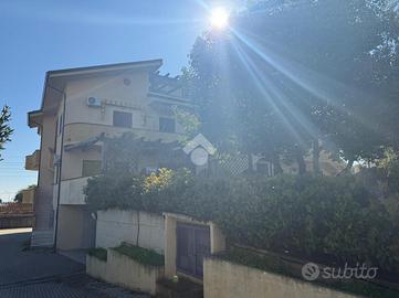3 LOCALI A VILLAPIANA