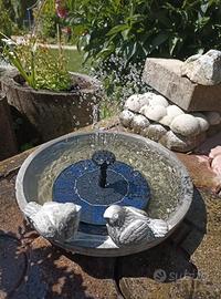 Fontanella con pannello solare incluso