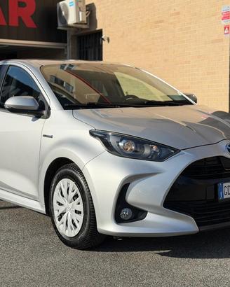 TOYOTA Yaris 1.5 Hybrid 5 porte Business (NESSUN
