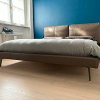 Letto matrimoniale di design