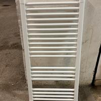 Termoarredo / scaldasalviette verticale.