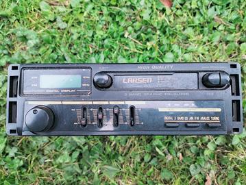 Autoradio vintage Larsen, modello FA-60