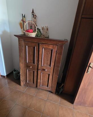 Stipo antico in legno massello