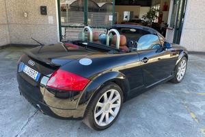Audi TT Roadster 1.8 T cabrio