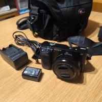 Sony A6000 + 16-50mm + borsa
