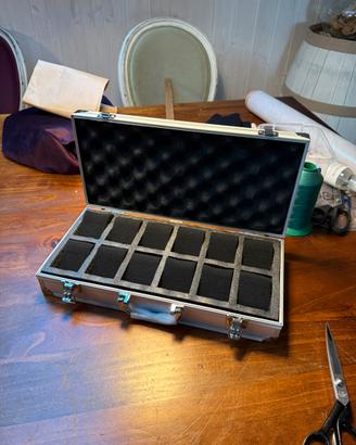 Porta orologi da 12 pezzi in acciaio