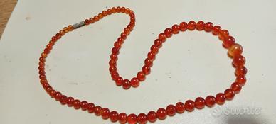 COLLANA in ambra.