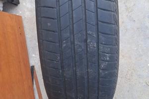 Gomma Bridgestone Turanza 205/40 R17