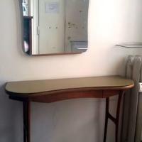 Mobile consolle ingresso vintage