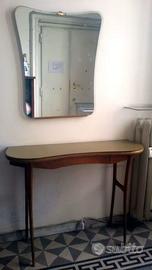 Mobile consolle ingresso vintage
