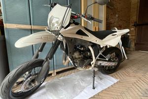 Husqvarna SM 125 - 2011