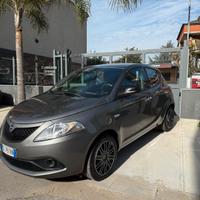 Lancia Ypsilon 1.0 FireFly 5 porte S&S Hybrid Ecoc