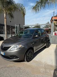 Lancia Ypsilon 1.0 FireFly 5 porte S&S Hybrid Ecoc