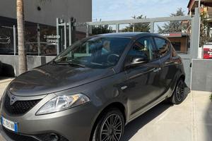 Lancia Ypsilon 1.0 FireFly 5 porte S&S Hybrid Ecoc