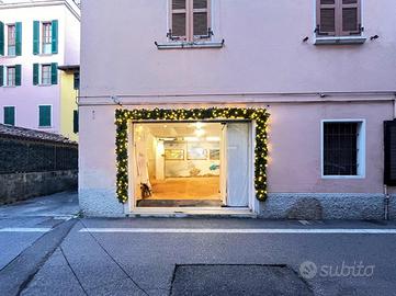 NEGOZIO A DESENZANO DEL GARDA