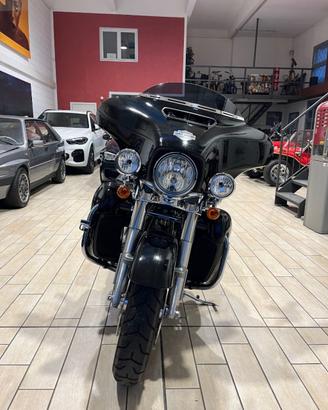 HARLEY-DAVIDSON FLHX Street Glide 103