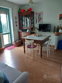 Casa tra collina e mare