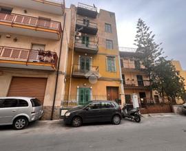 3 LOCALI A PALERMO