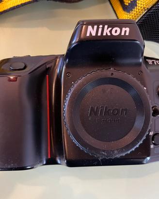 Reflex Nikon F70