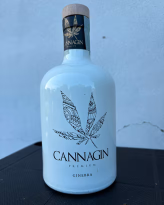 Bottiglia Gin Cannagin