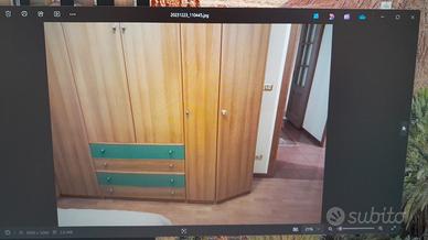 Arredamento per cameretta: armadio + scrivania + p