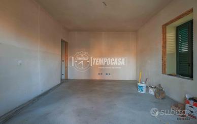 VILLETTA RISTRUTTURATA CON GIARDINO PRIVATO