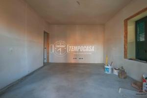 VILLETTA RISTRUTTURATA CON GIARDINO PRIVATO