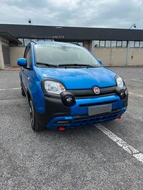 Panda Cross Hybrid 2024