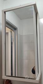 Specchiera da bagno con anta girevole