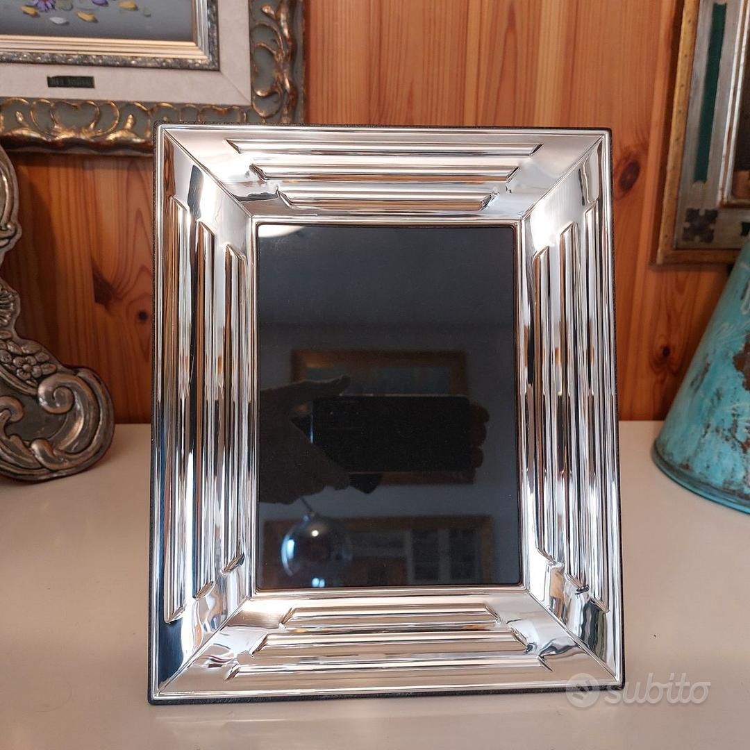 Portafoto da tavolo con cornice in argento in stile classico