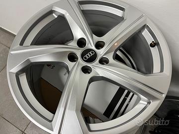 Cerchi in lega 19” originali audi