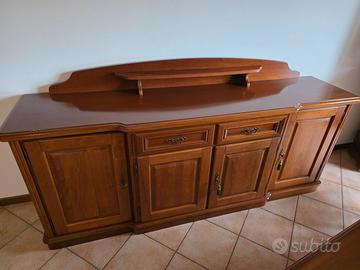 mobile soggiorno con tavolo e sedie 