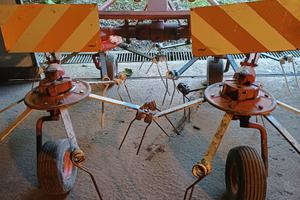 Girello spandi voltafieno