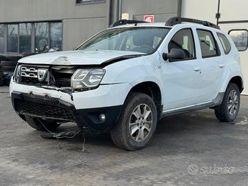 DACIA DUSTER per ricambi usati K4MH6