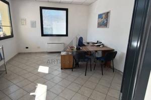 Immobile di 2371 m² con 4 locali a Borso del Grapp