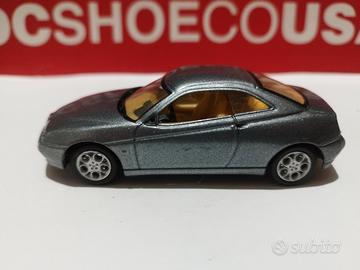 Modellino di Alfa Romeo GTV in scala 1/43