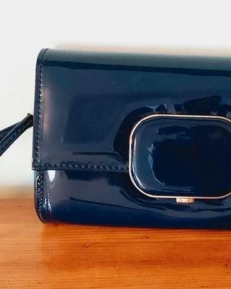 Pochette rigida lucida colore blu