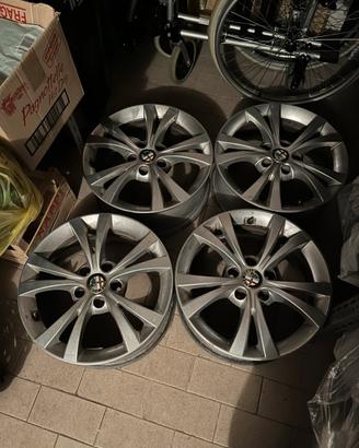 Cerchi 16 in lega Alfa Romeo Giulietta