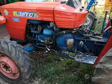 Giardino con trattore