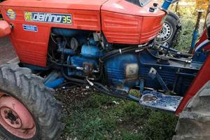 Giardino con trattore